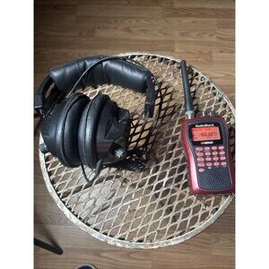 Radio Shack 20-516 PRO-84 NASCAR 200 Channel Racing Scanner & Headset